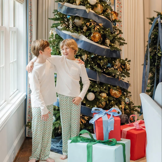 Beckett Hangout Pant- Tree Topper Stars