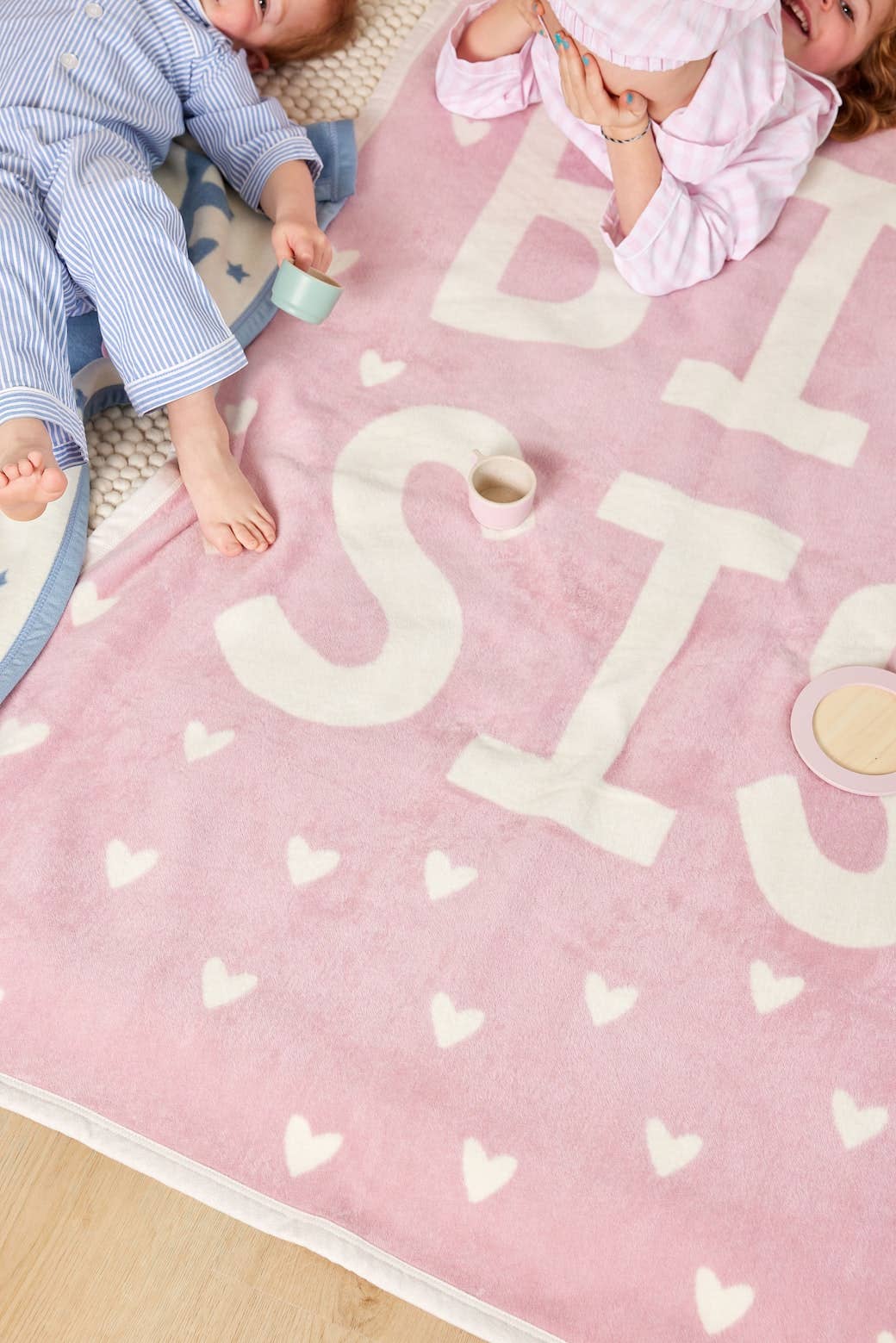 Big Sis Midi Blanket: Midi